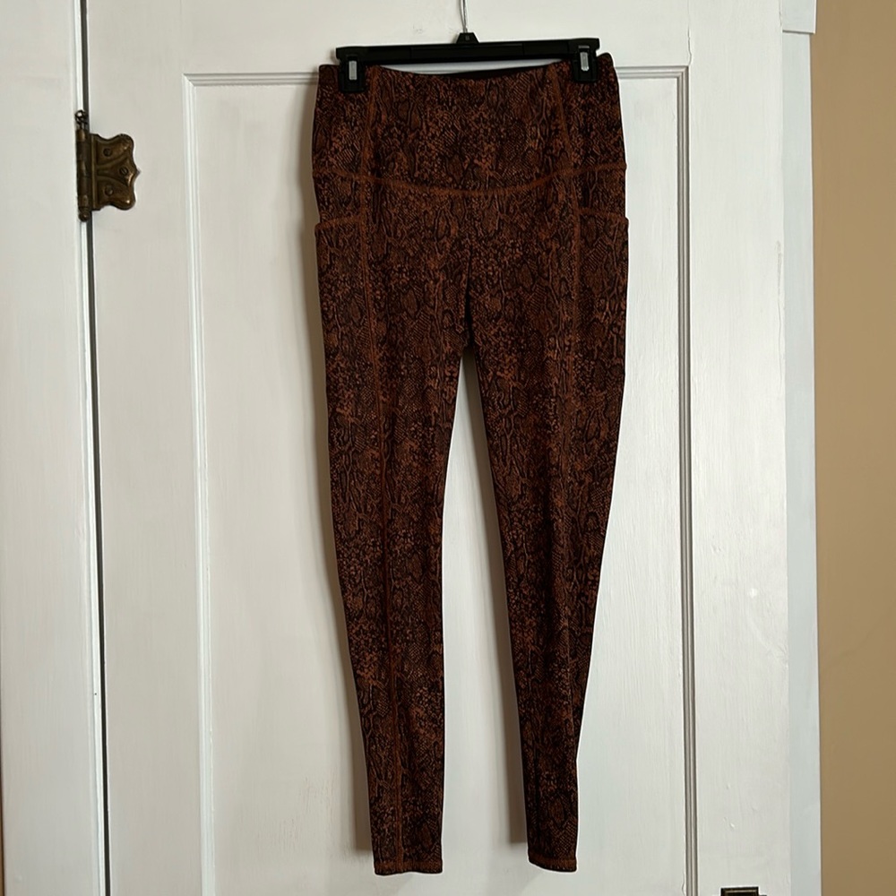 Chico’s Zenergy brown animal print leggings.  0(4)